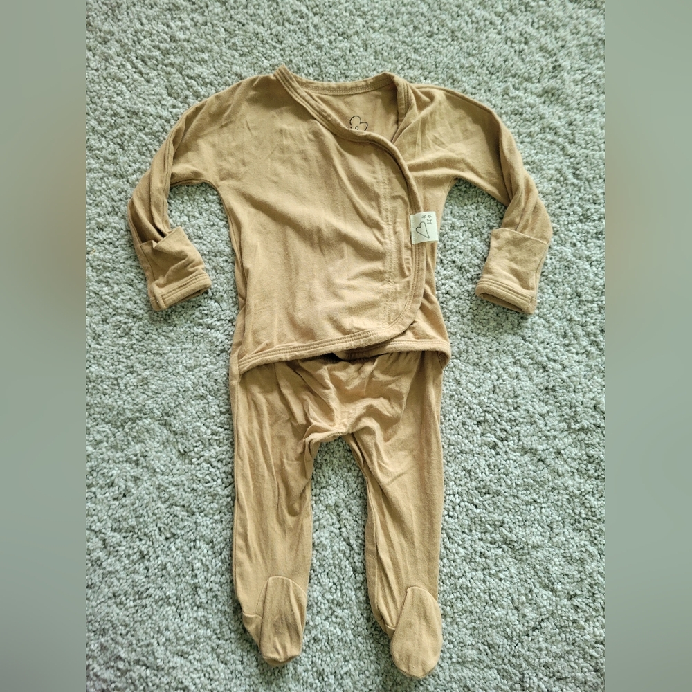 Bonsie Baby Velcro Skin To Skin Sleeper